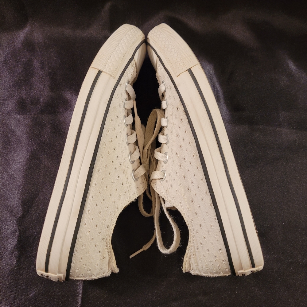 Women's Convers - Picture 10 of 12